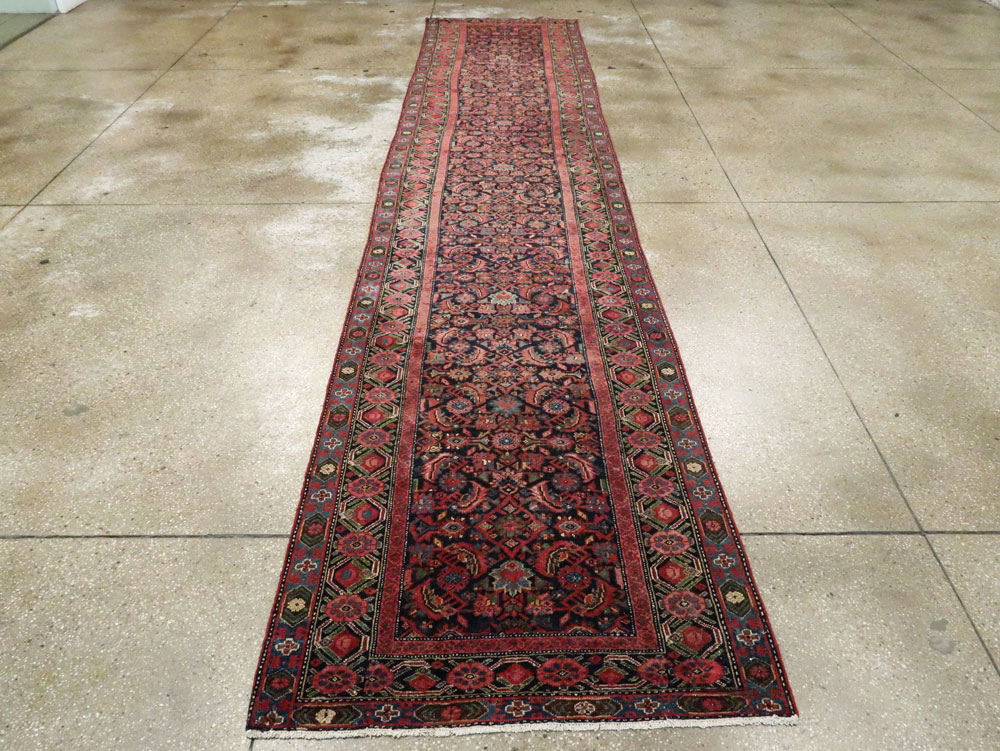 Vintage Persian Malayer Runner, No.17627 - Galerie Shabab