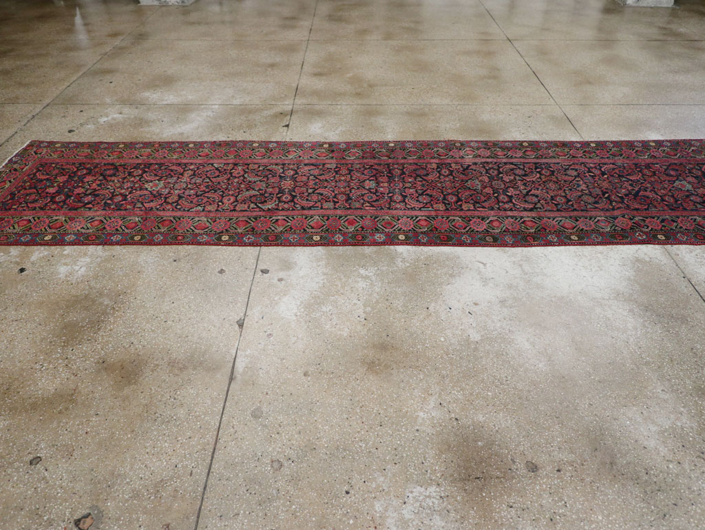Vintage Persian Malayer Runner, No.17627 - Galerie Shabab