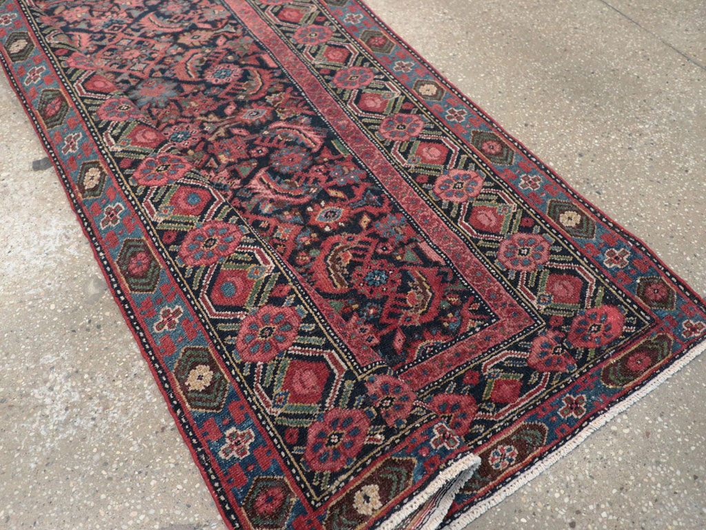 Vintage Persian Malayer Runner, No.17627 - Galerie Shabab