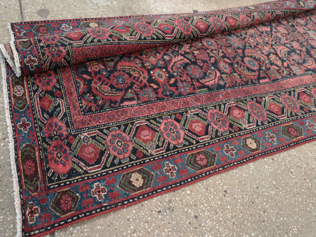 Vintage Persian Malayer Runner, No.17627 - Galerie Shabab