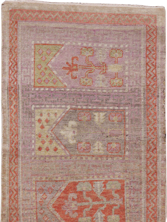 Vintage East Turkestan Khotan Saph Runner, No.17646 - Galerie Shabab