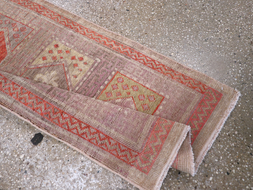 Vintage East Turkestan Khotan Saph Runner, No.17646 - Galerie Shabab