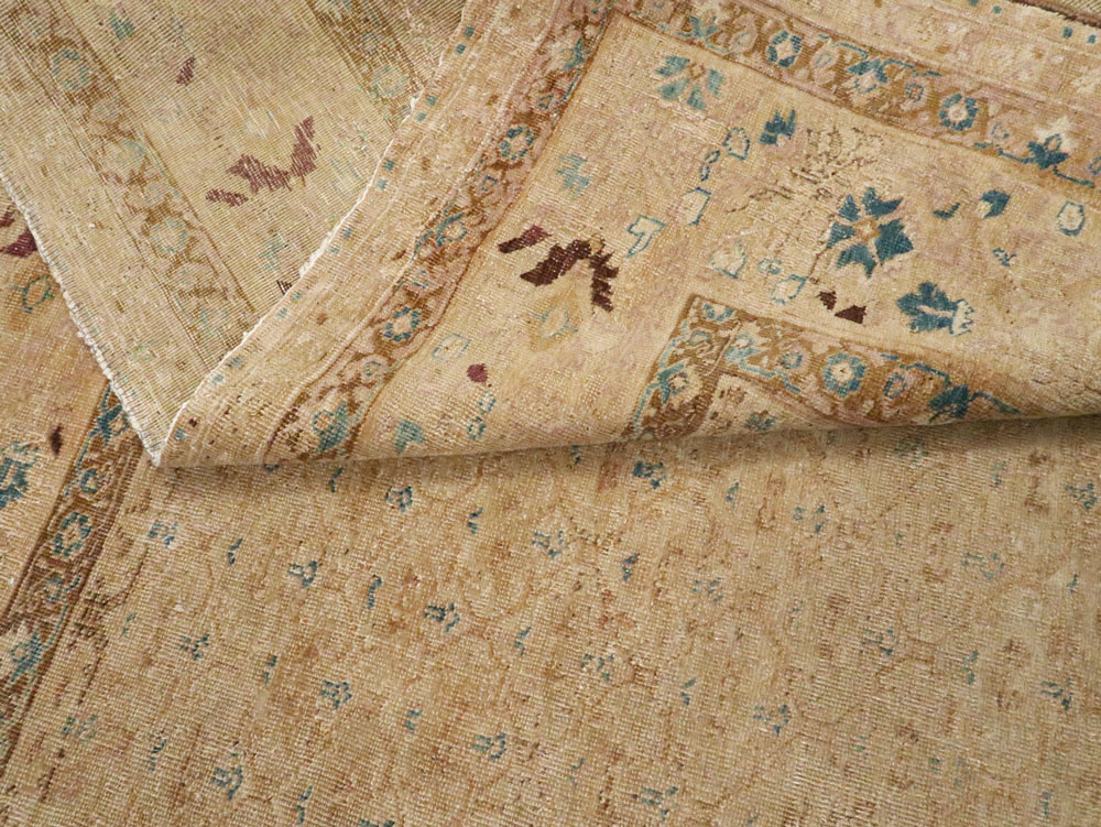 Antique Persian Tabriz Rug, No.17653 - Galerie Shabab