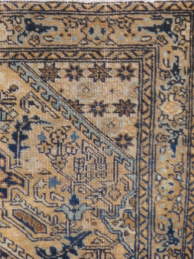 Antique Tabriz Rug, No.17657 - Galerie Shabab