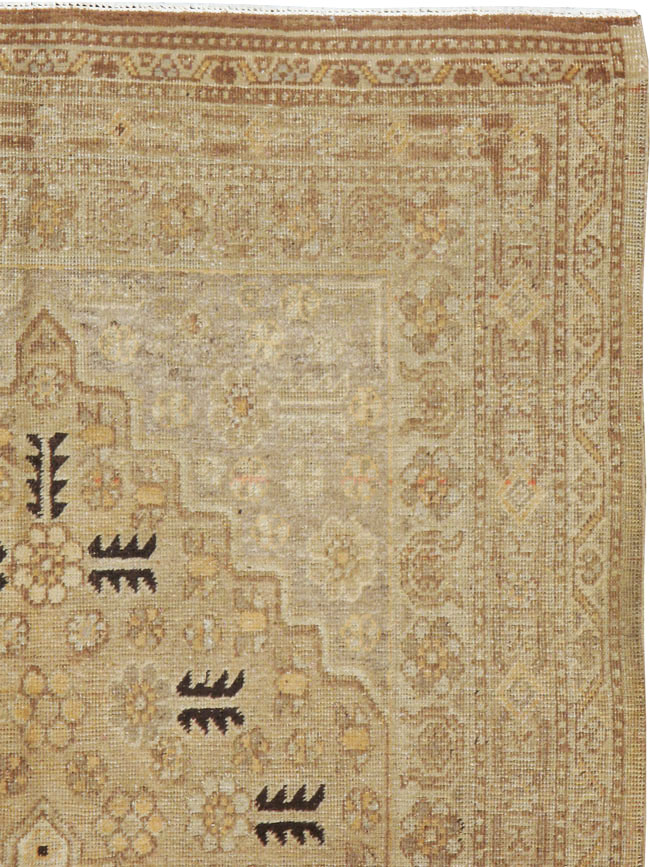 Vintage East Turkestan Khotan Rug, No.17659 - Galerie Shabab