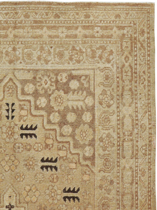 Vintage East Turkestan Khotan Rug, No.17659 - Galerie Shabab