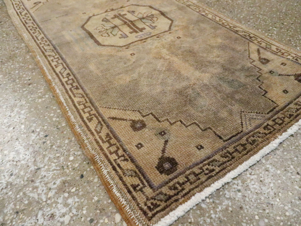 Vintage Turkish Oushak Rug, No.17687 - Galerie Shabab