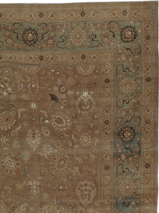 A Tabriz Carpet, No.17695 - Galerie Shabab