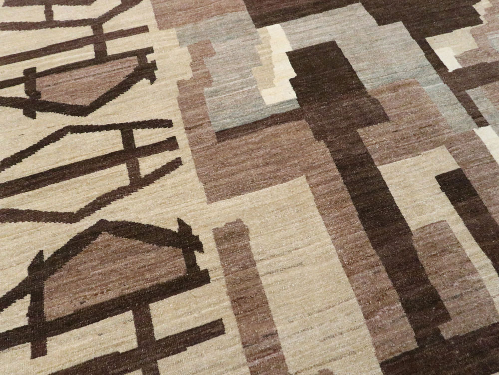 Modernist Persian Tabriz Carpet, No.17696 - Galerie Shabab