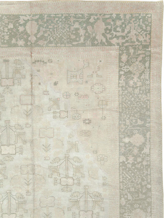 Antique Turkish Oushak Carpet, No.17710 - Galerie Shabab
