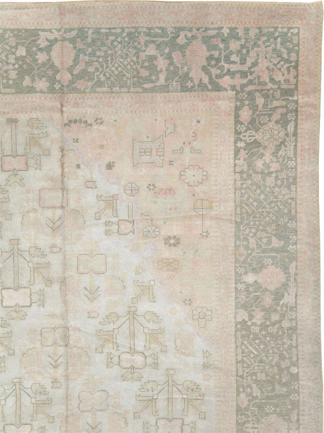 Antique Turkish Oushak Carpet, No.17710 - Galerie Shabab