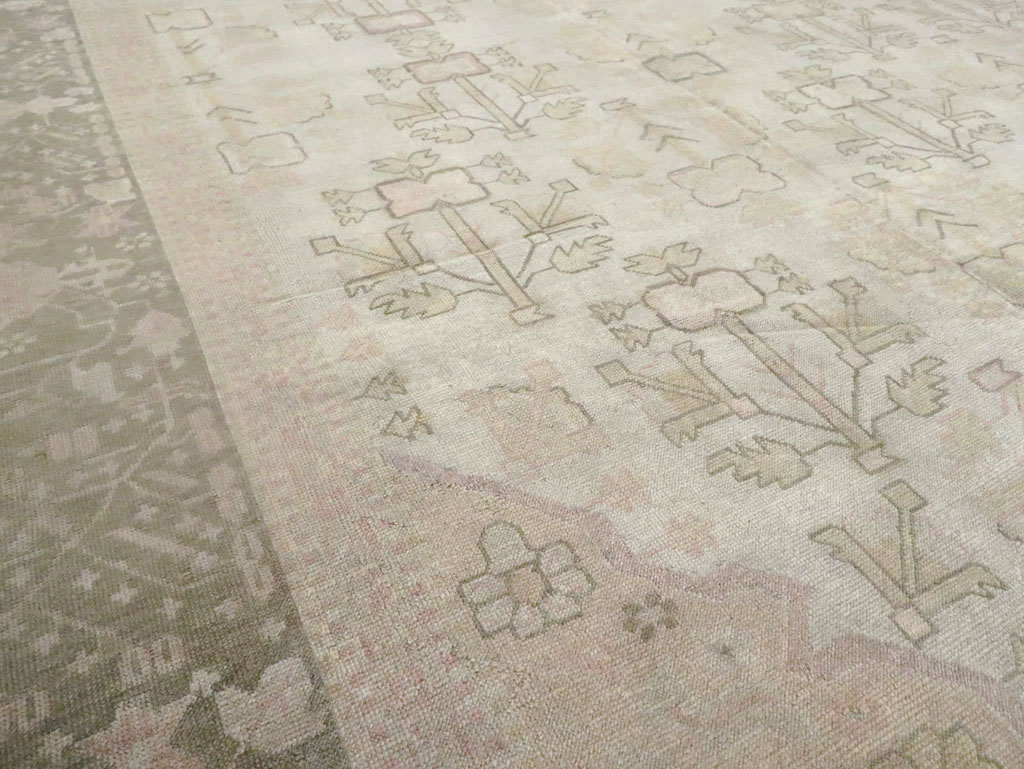 Antique Turkish Oushak Carpet, No.17710 - Galerie Shabab