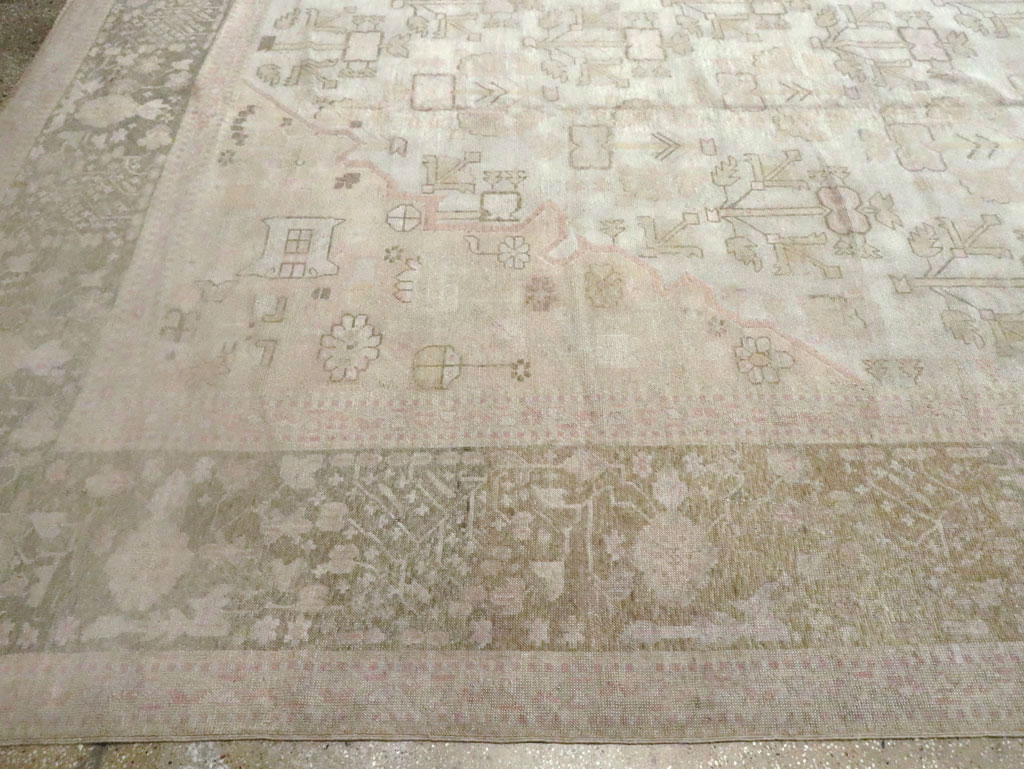 Antique Turkish Oushak Carpet, No.17710 - Galerie Shabab