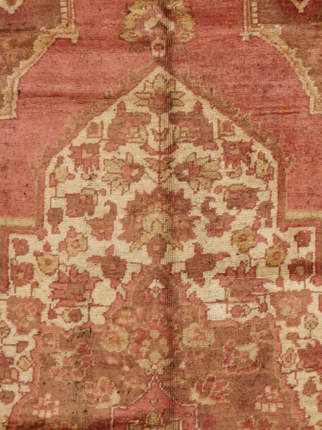 Antique Turkish Oushak Carpet, No.17739 - Galerie Shabab