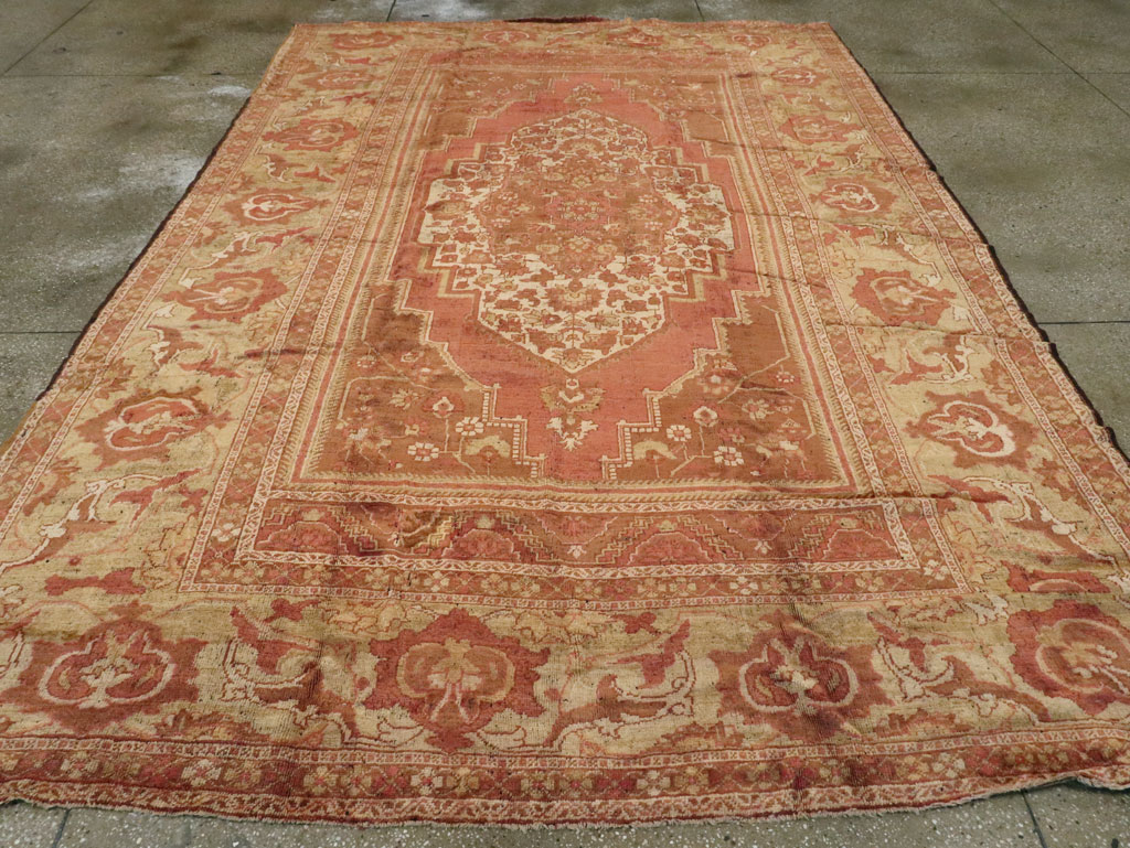 Antique Turkish Oushak Carpet, No.17739 - Galerie Shabab