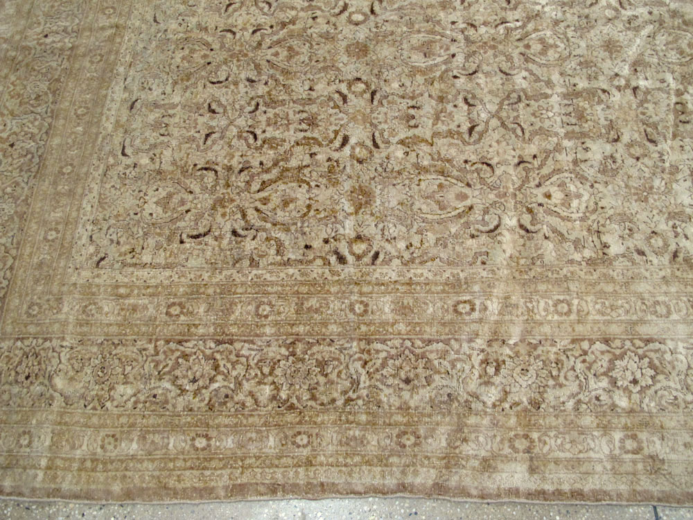 Antique Persian Mashad Carpet, No.17746 - Galerie Shabab