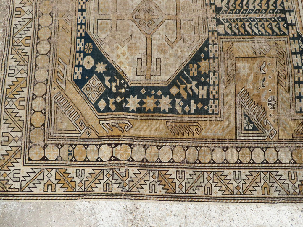 Antique Caucasian Shrivan Rug, No.17747 - Galerie Shabab