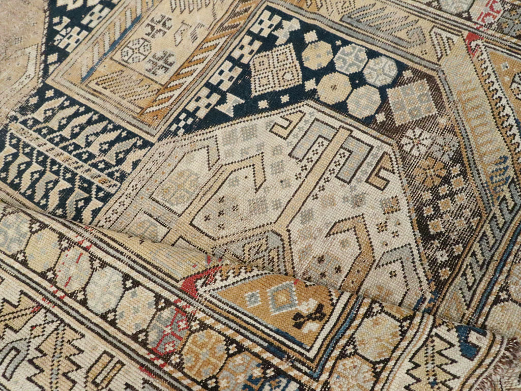 Antique Caucasian Shrivan Rug, No.17747 - Galerie Shabab