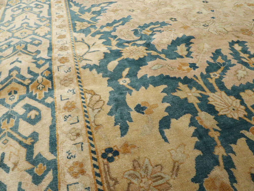 Antique Persian Tabriz Carpet, No.17764 - Galerie Shabab