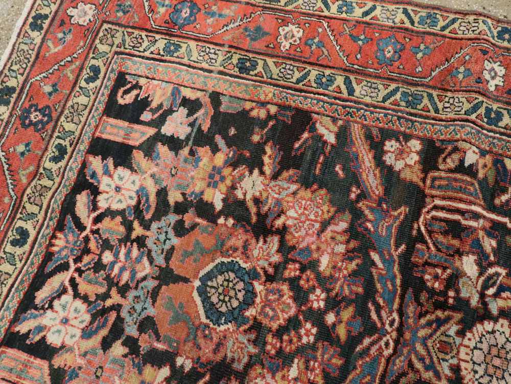 Antique Persian Mahal Carpet, No.17776 - Galerie Shabab