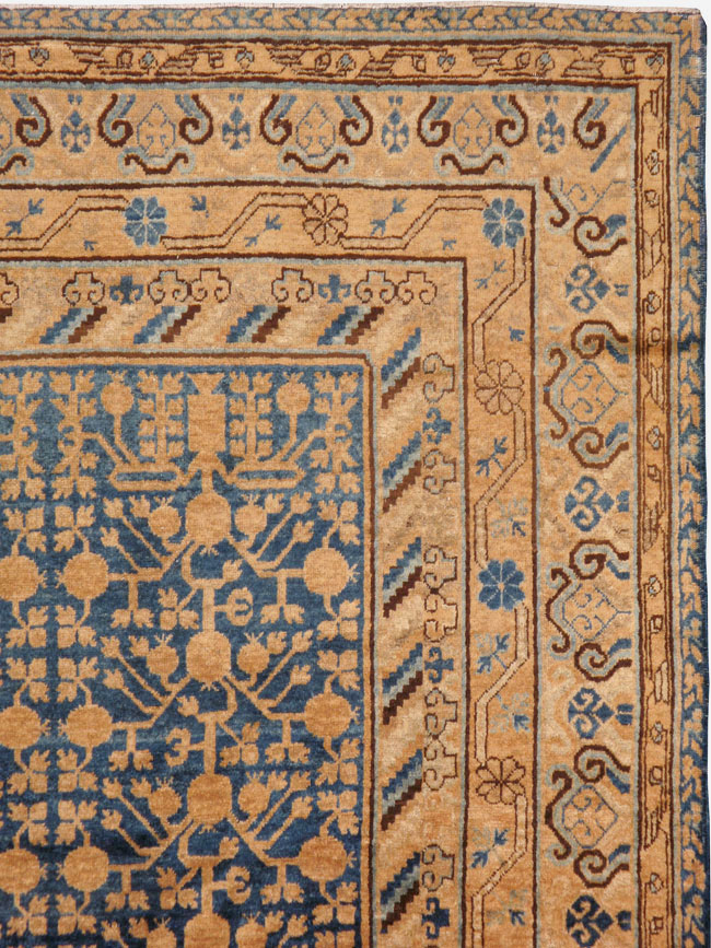 Antique East Turkestan Khotan Carpet, No.17780 - Galerie Shabab
