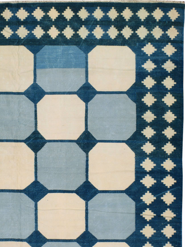 Vintage Indian Flat-weave Dhurrie, No.17813 - Galerie Shabab