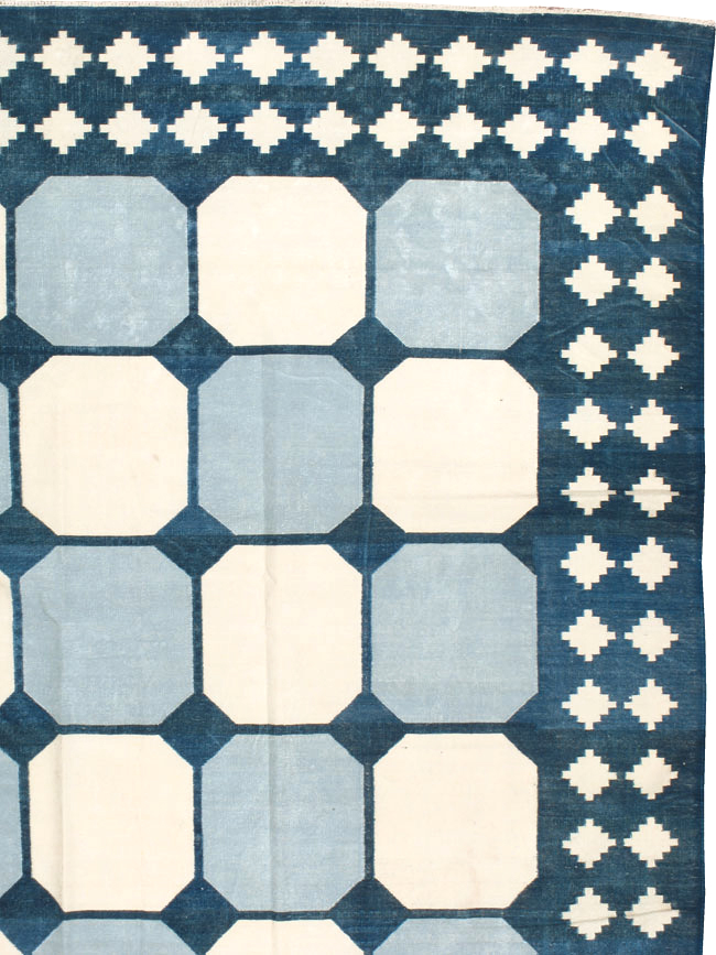 Vintage Indian Flatweave Kilim Dhurrie, No.17815 - Galerie Shabab