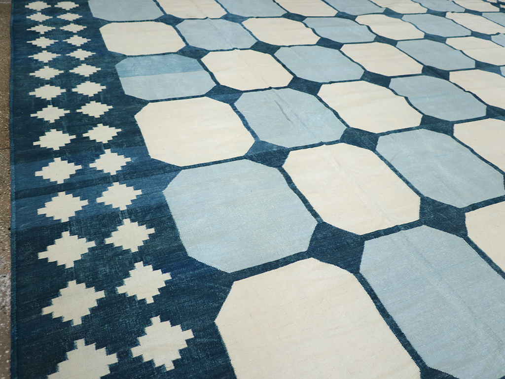 Vintage Indian Flatweave Kilim Dhurrie, No.17815 - Galerie Shabab