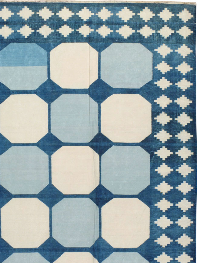 Vintage Indian Flat-weave Dhurrie, No.17816 - Galerie Shabab