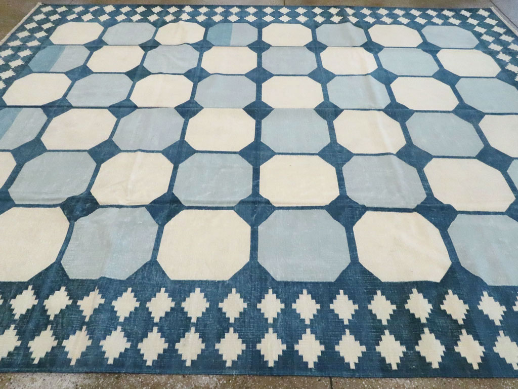 Vintage Indian Flat-weave Dhurrie, No.17816 - Galerie Shabab