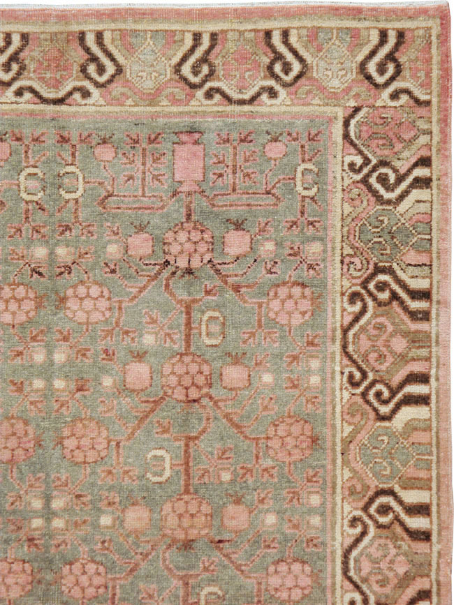Vintage East Turkestan Khotan Carpet, No.17842 - Galerie Shabab
