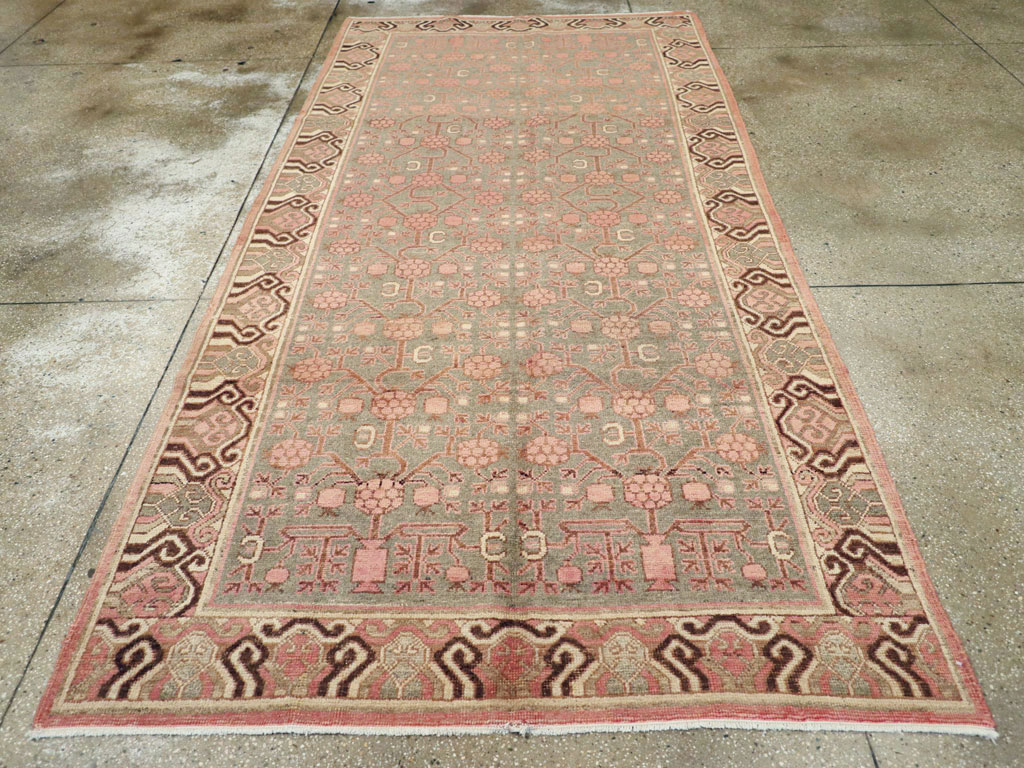 Vintage East Turkestan Khotan Carpet, No.17842 - Galerie Shabab