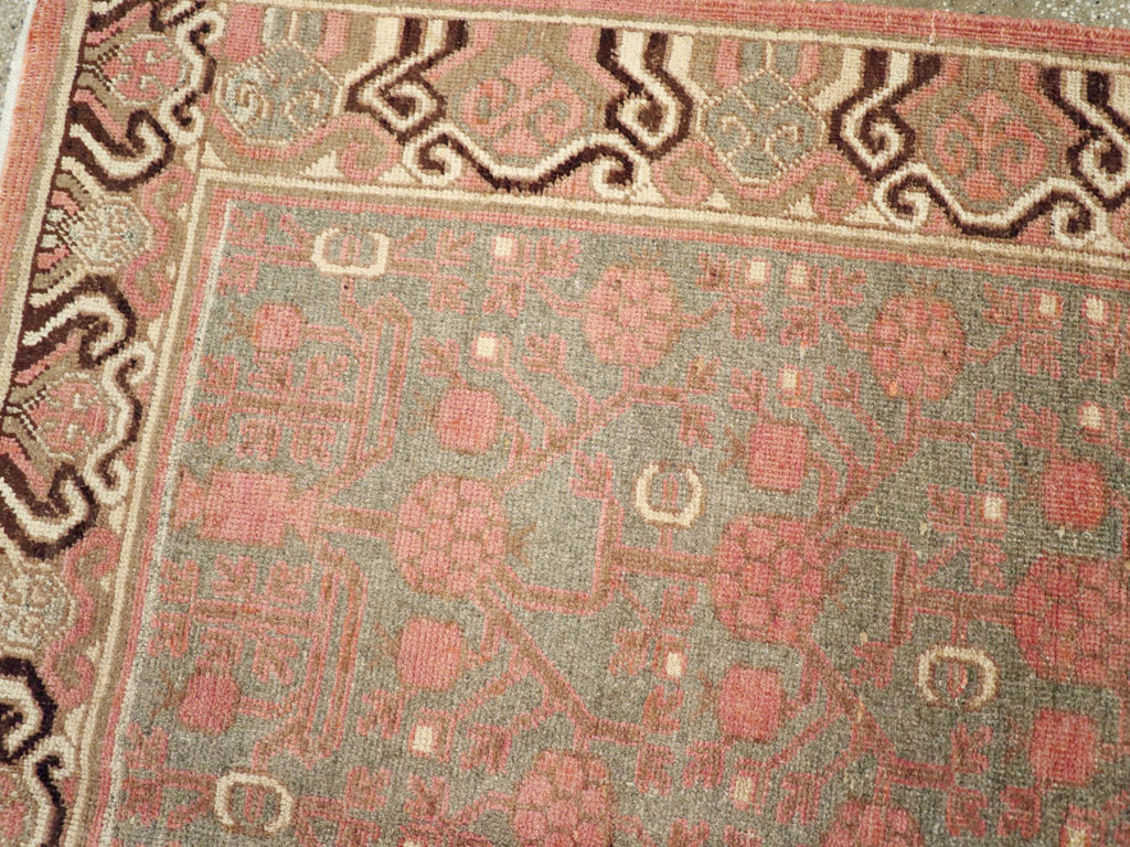 Vintage East Turkestan Khotan Carpet, No.17842 - Galerie Shabab