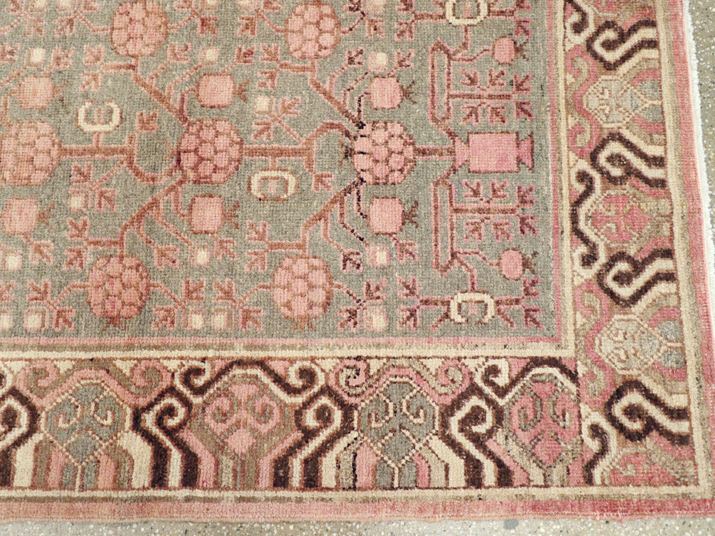 Vintage East Turkestan Khotan Carpet, No.17842 - Galerie Shabab