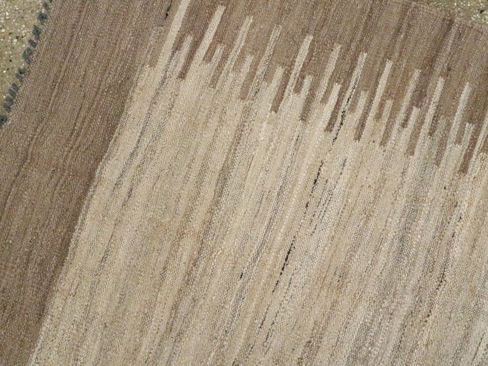 Vintage Turkish Kilim, No.17848 - Galerie Shabab