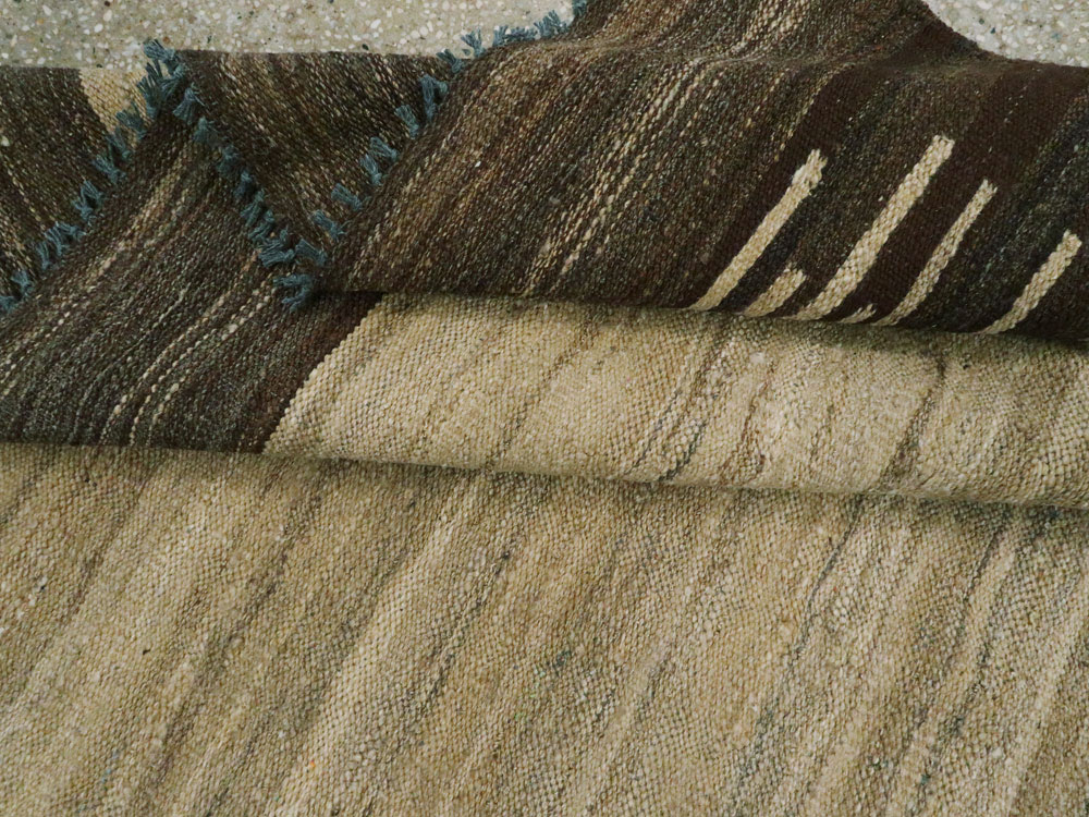 Vintage Turkish Kilim, No.17849 - Galerie Shabab