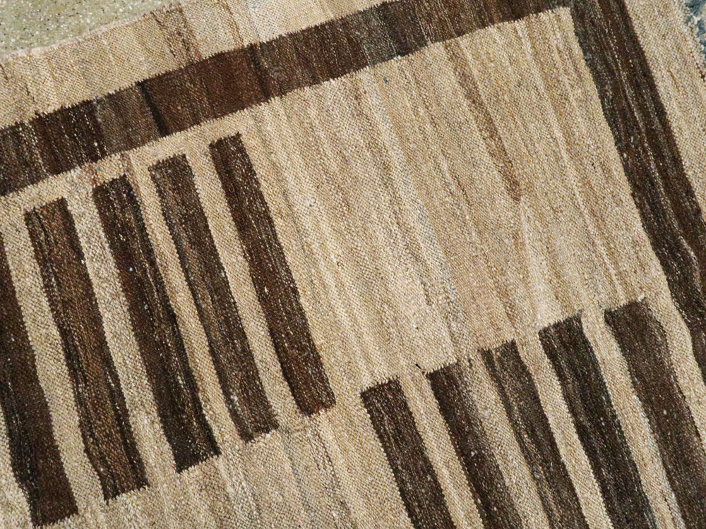 Vintage Turkish Kilim, No.17854 - Galerie Shabab