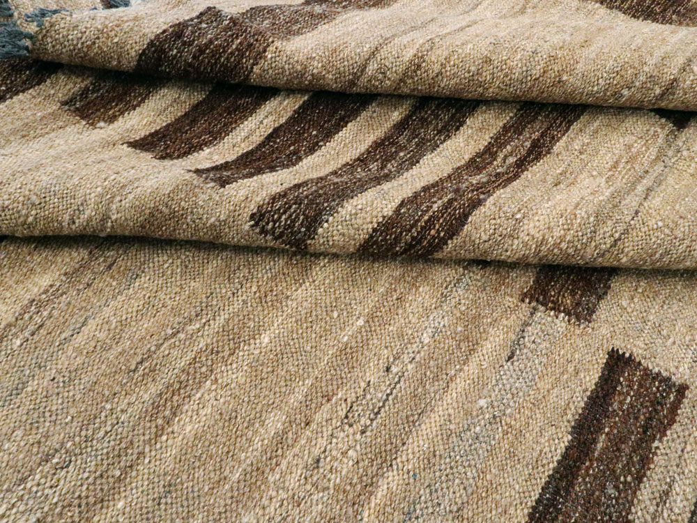 Vintage Turkish Kilim, No.17854 - Galerie Shabab