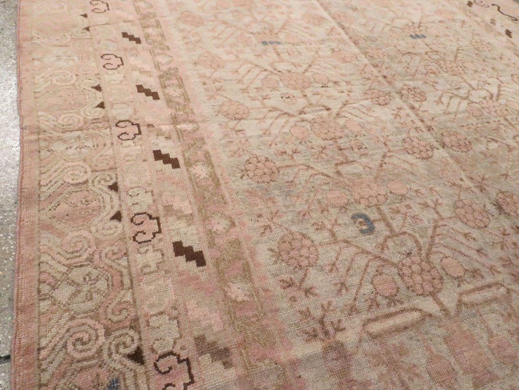 Vintage East Turkestan Khotan Carpet, No.17858 - Galerie Shabab