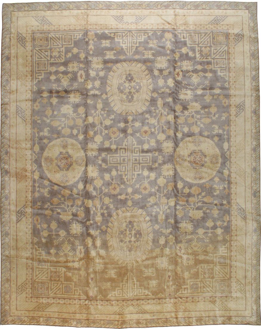 Vintage East Turkestan Khotan Carpet, No.17859 - Galerie Shabab