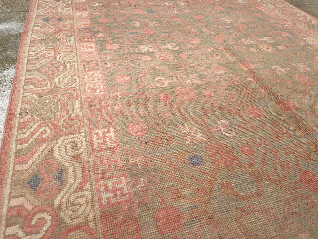 Vintage East Turkestan Khotan Carpet, No.17860 - Galerie Shabab