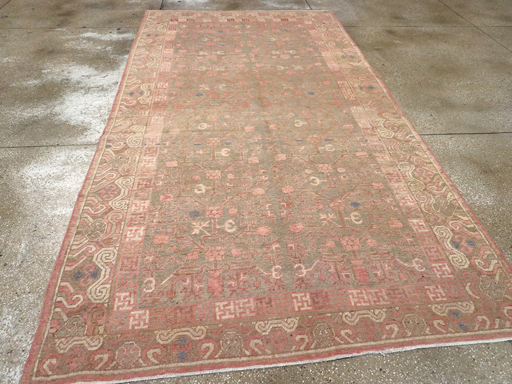 Vintage East Turkestan Khotan Carpet, No.17860 - Galerie Shabab