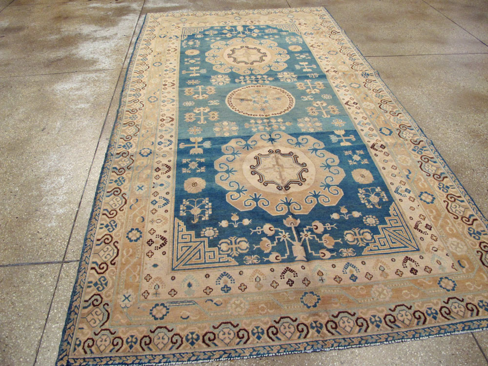 Antique East Turkestan Khotan Carpet, No.17869 - Galerie Shabab