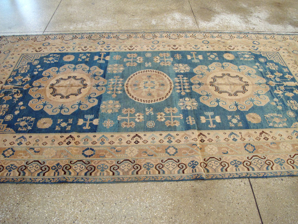 Antique East Turkestan Khotan Carpet, No.17869 - Galerie Shabab