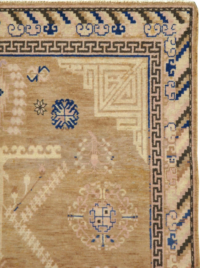 Antique East Turkestan Khotan Carpet, No.17870 - Galerie Shabab