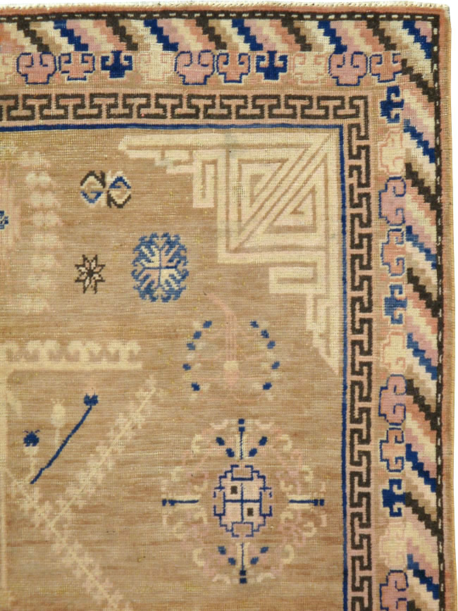 Antique East Turkestan Khotan Carpet, No.17870 - Galerie Shabab