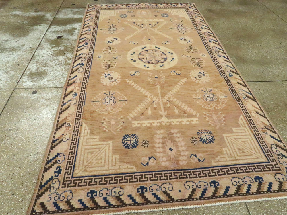Antique East Turkestan Khotan Carpet, No.17870 - Galerie Shabab
