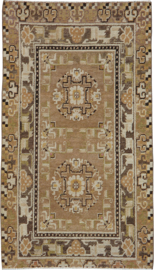 Antique Khotan Rug, No.17873 - Galerie Shabab