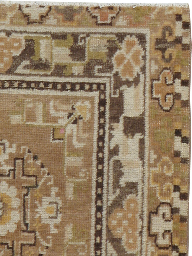 Antique Khotan Rug, No.17873 - Galerie Shabab