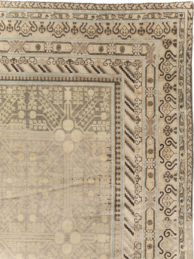 Vintage East Turkestan Khotan Carpet, No.17875 - Galerie Shabab